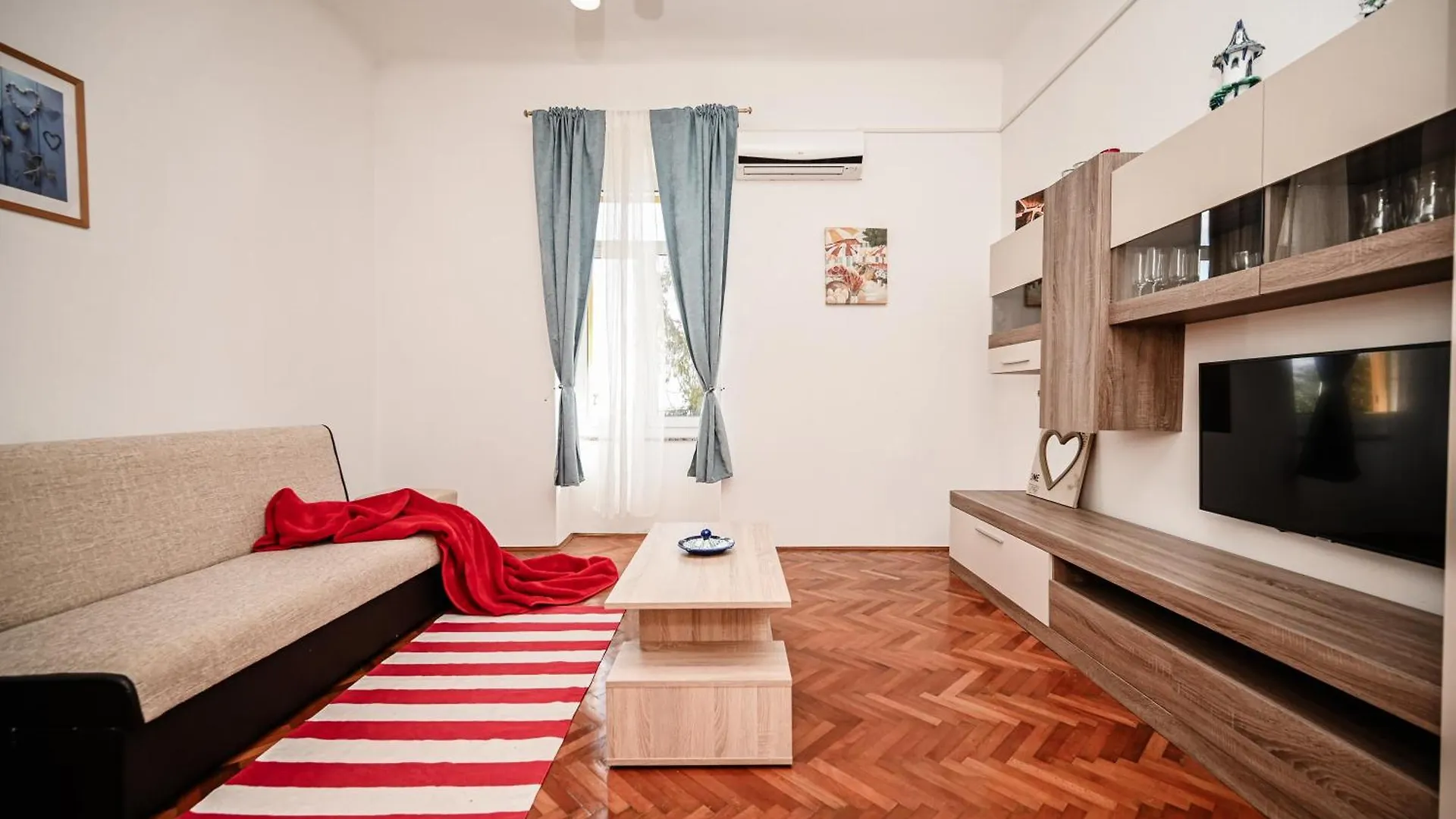 Seafront Apartment Icici Croatia