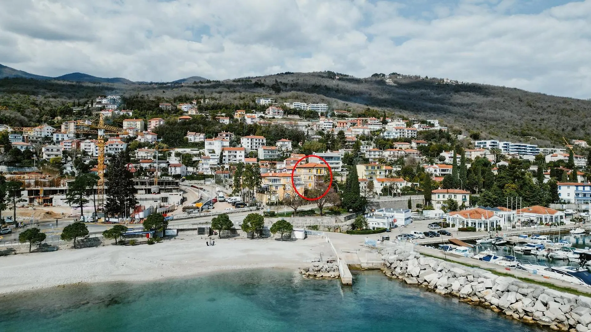 Seafront Apartment Icici